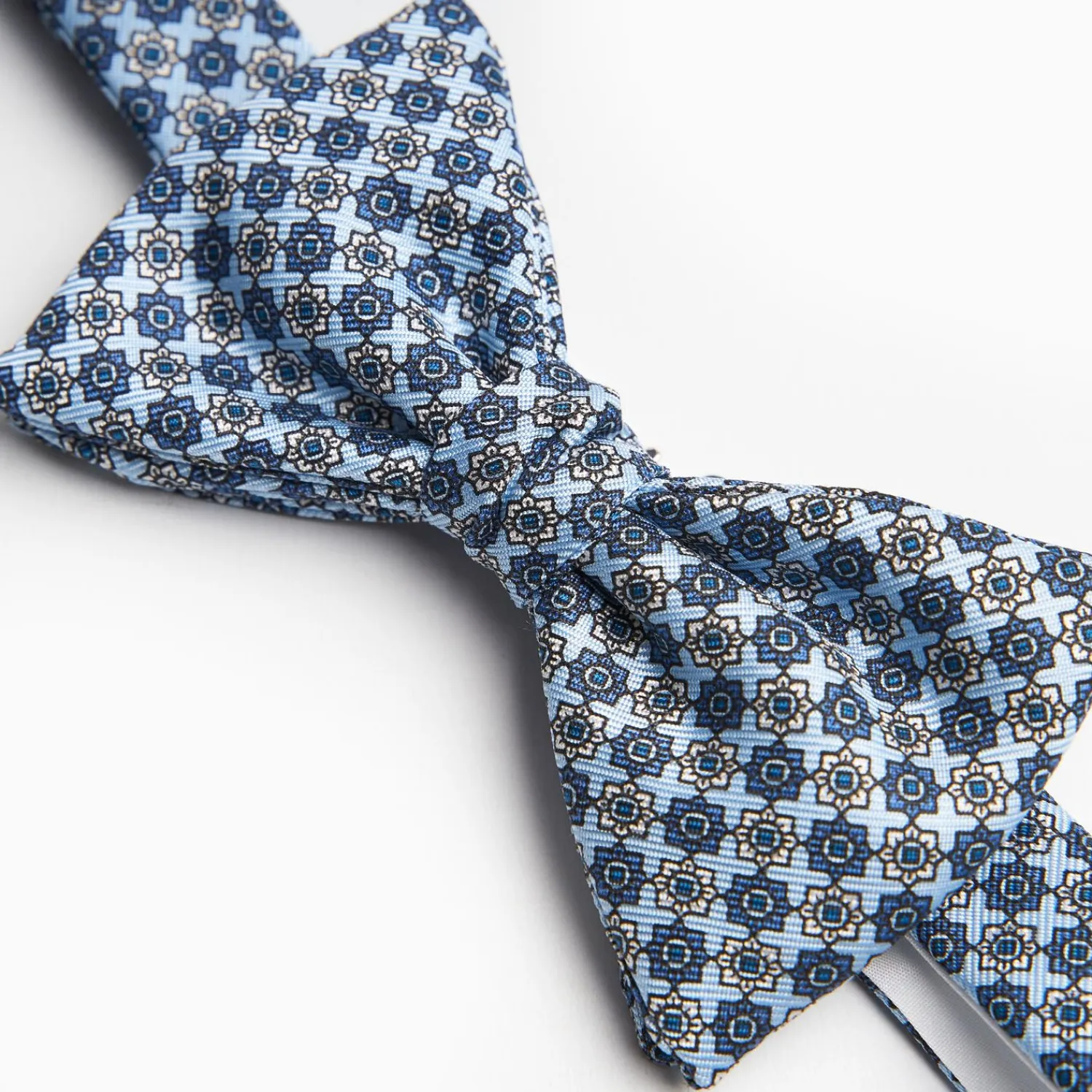 Light Blue Pre-Knotted Silk Bowtie- Large Flower Pattern>E.Marinella Cheap